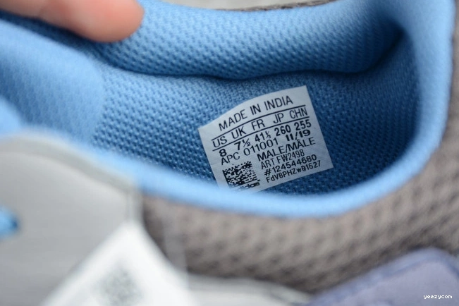 Yeezy Blue Carbon Adidas 700 Boost FW2498 0927